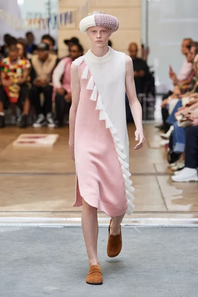 Look 12
